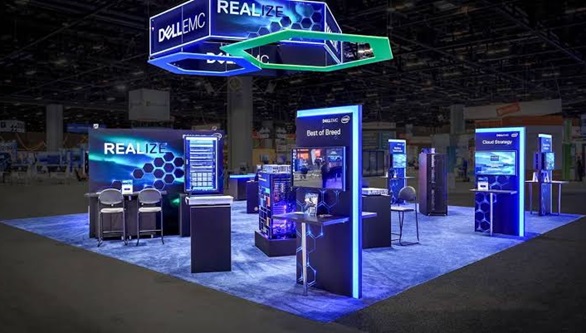 Custom exhibition stand in the 350 to 450 EUR m2 level